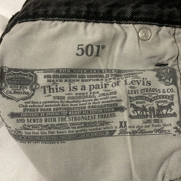 Levi’s shorts with cut hem - Picture 6 of 8